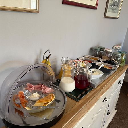Rosaire With Private Car Park Bed & Breakfast Llandudno Exterior photo