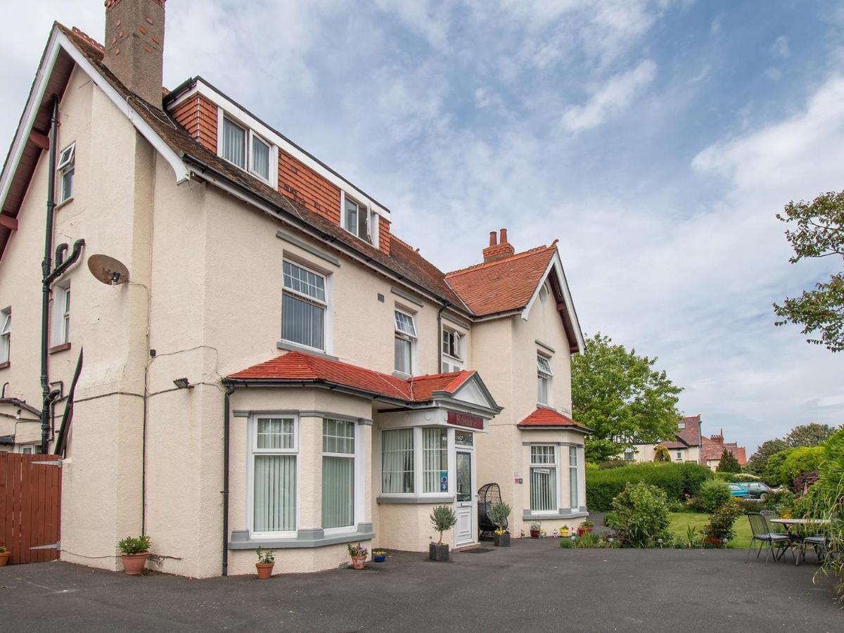 Rosaire With Private Car Park Bed & Breakfast Llandudno Exterior photo