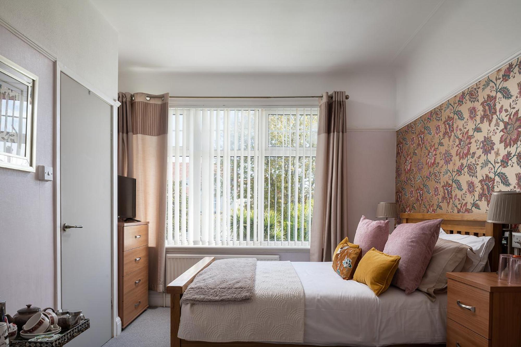 Rosaire With Private Car Park Bed & Breakfast Llandudno Exterior photo