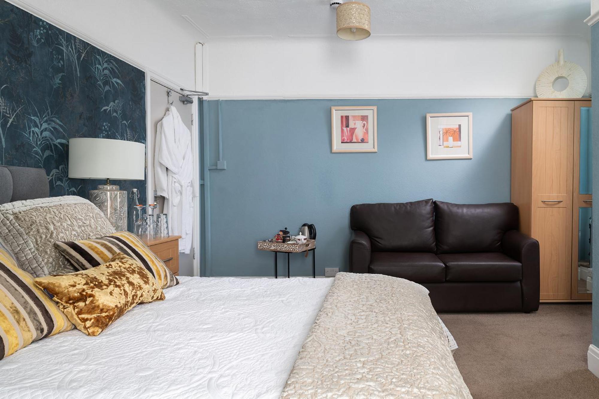 Rosaire With Private Car Park Bed & Breakfast Llandudno Exterior photo
