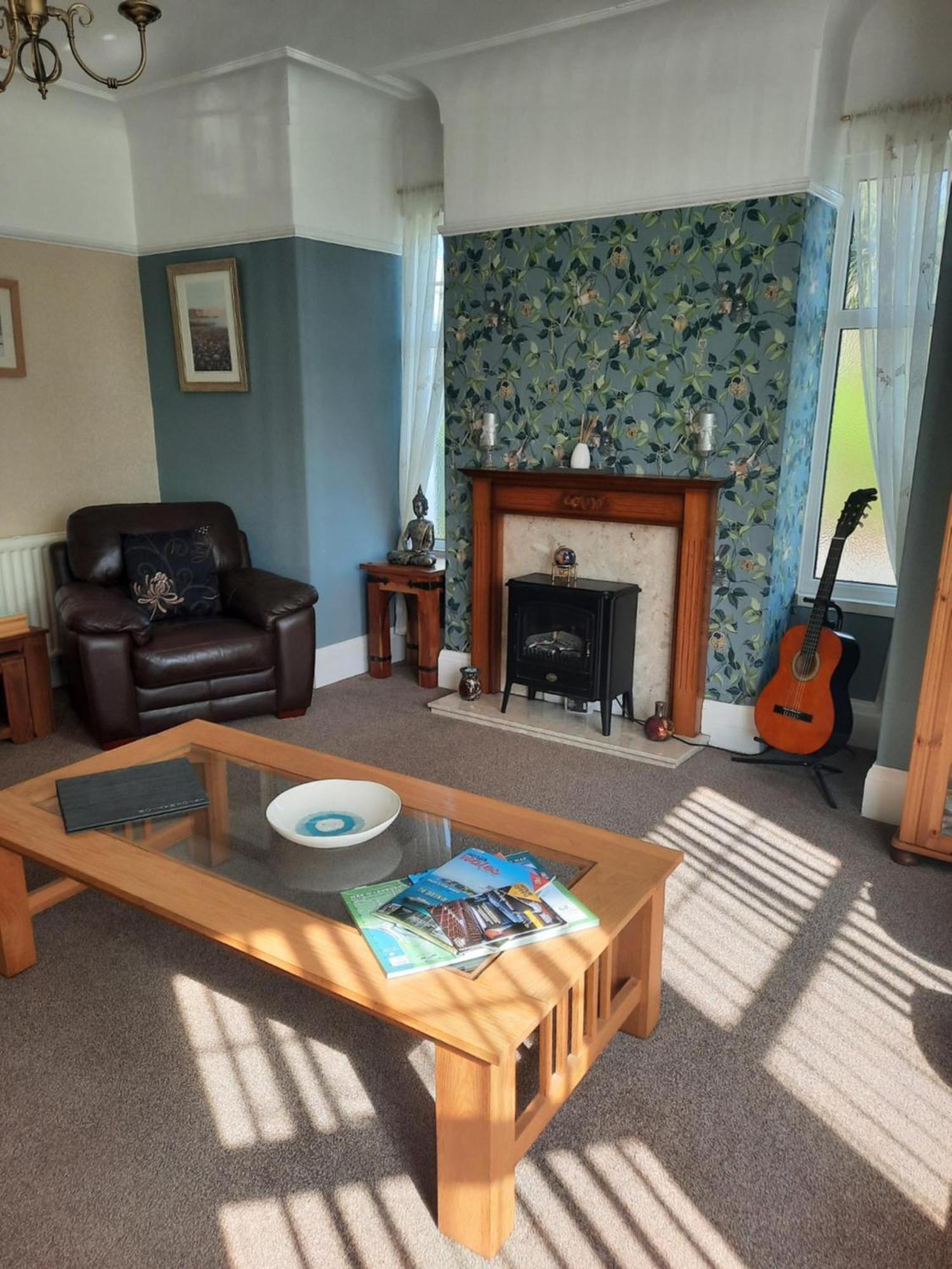 Rosaire With Private Car Park Bed & Breakfast Llandudno Exterior photo